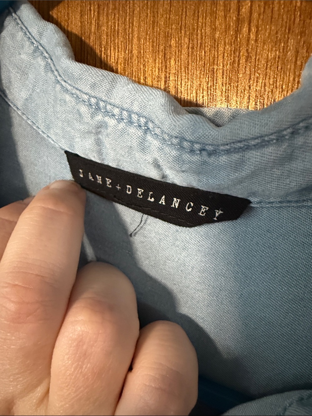 Womens Button Up - Picture 2 of 5